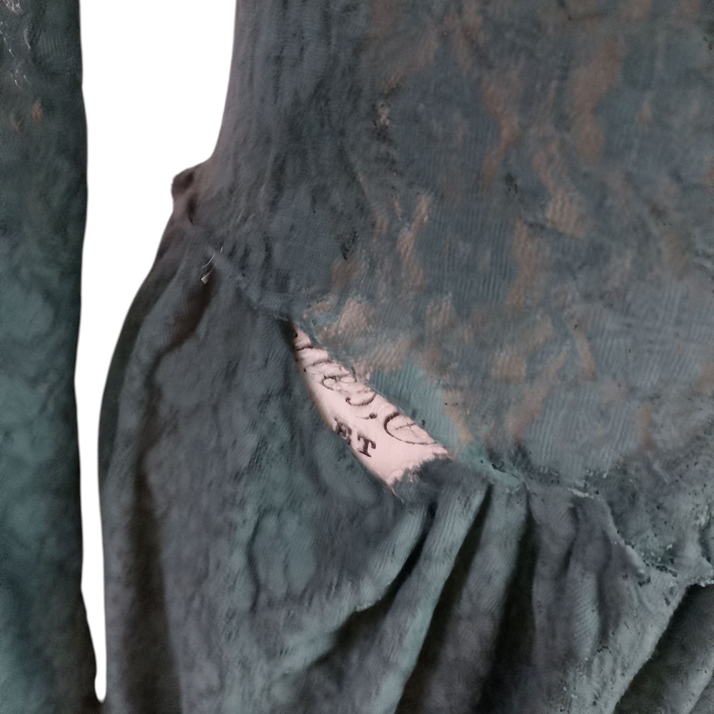 Chic Long Sleeve Lace Dress in Forest Green - Picture 7 of 7